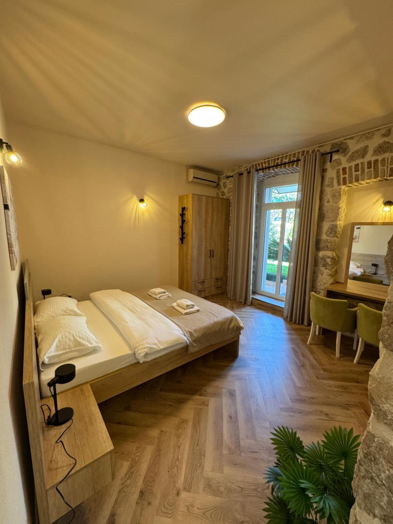 Apartments Marilu Kotor Exteriör bild