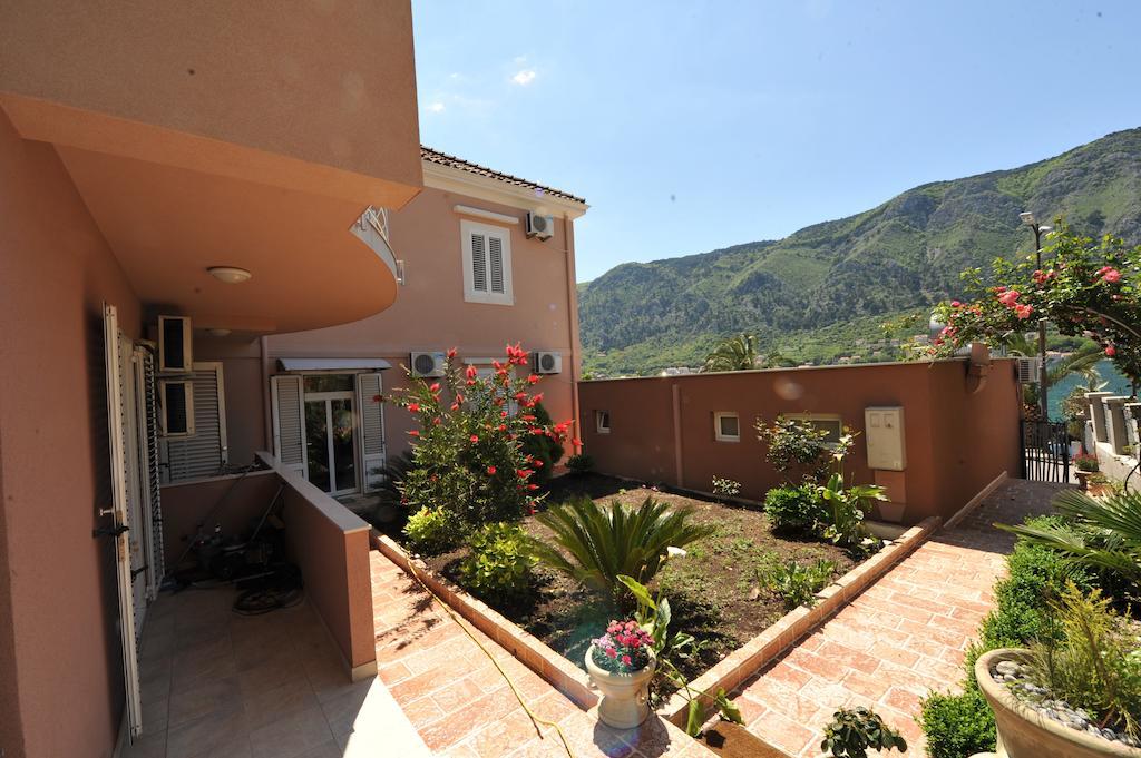 Apartments Marilu Kotor Exteriör bild
