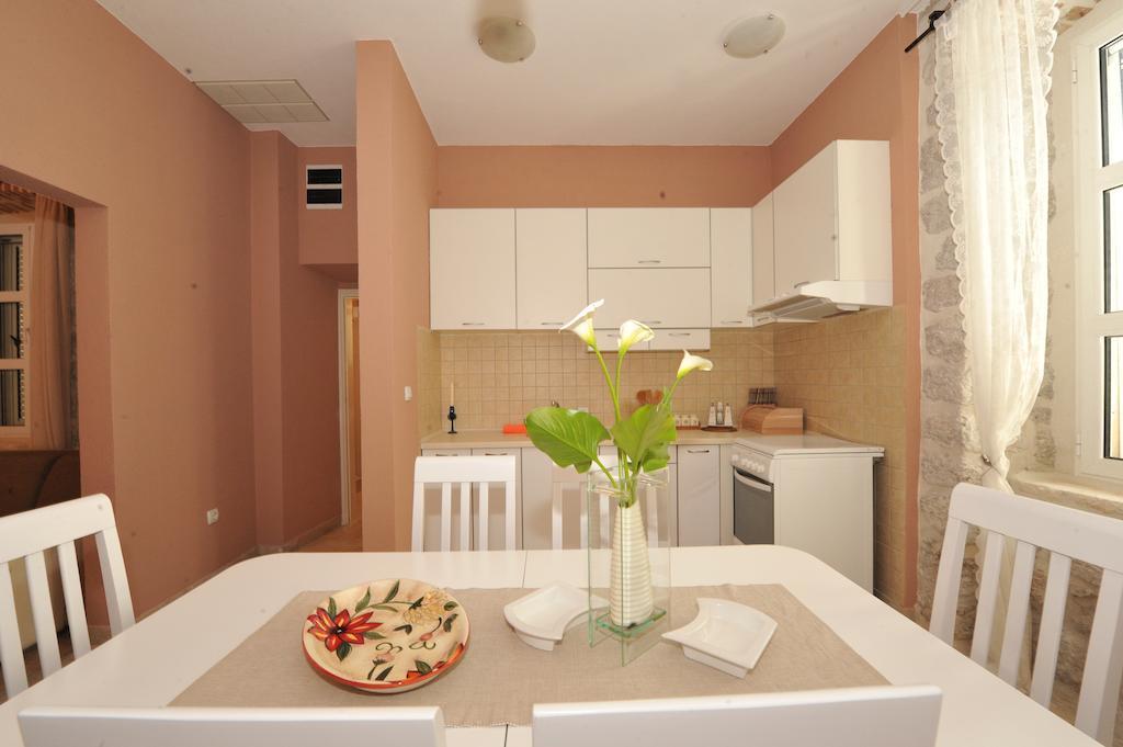 Apartments Marilu Kotor Rum bild