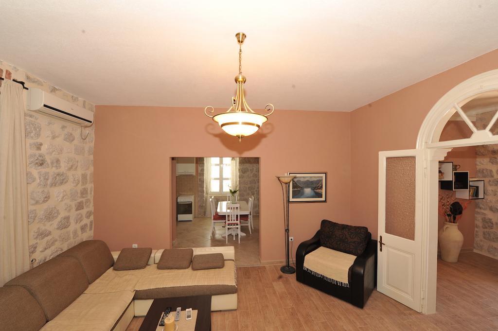 Apartments Marilu Kotor Rum bild